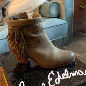 Size 8.5 Sam Edelman Fringe Boots Olive Green